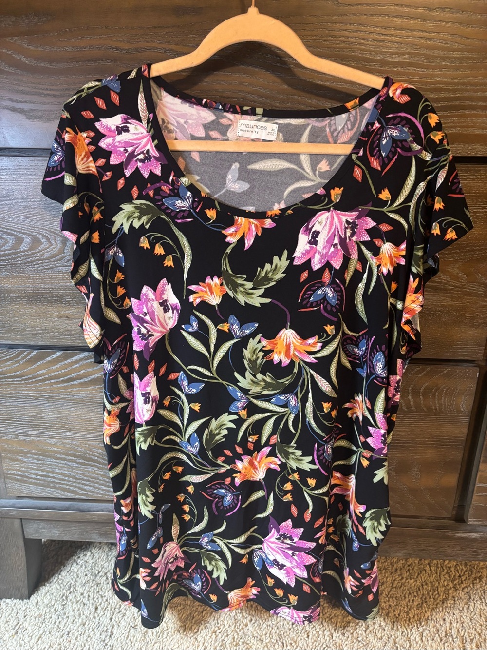Maurices Maternity 3X Black Floral Short Sleeve Scoop Neck Top